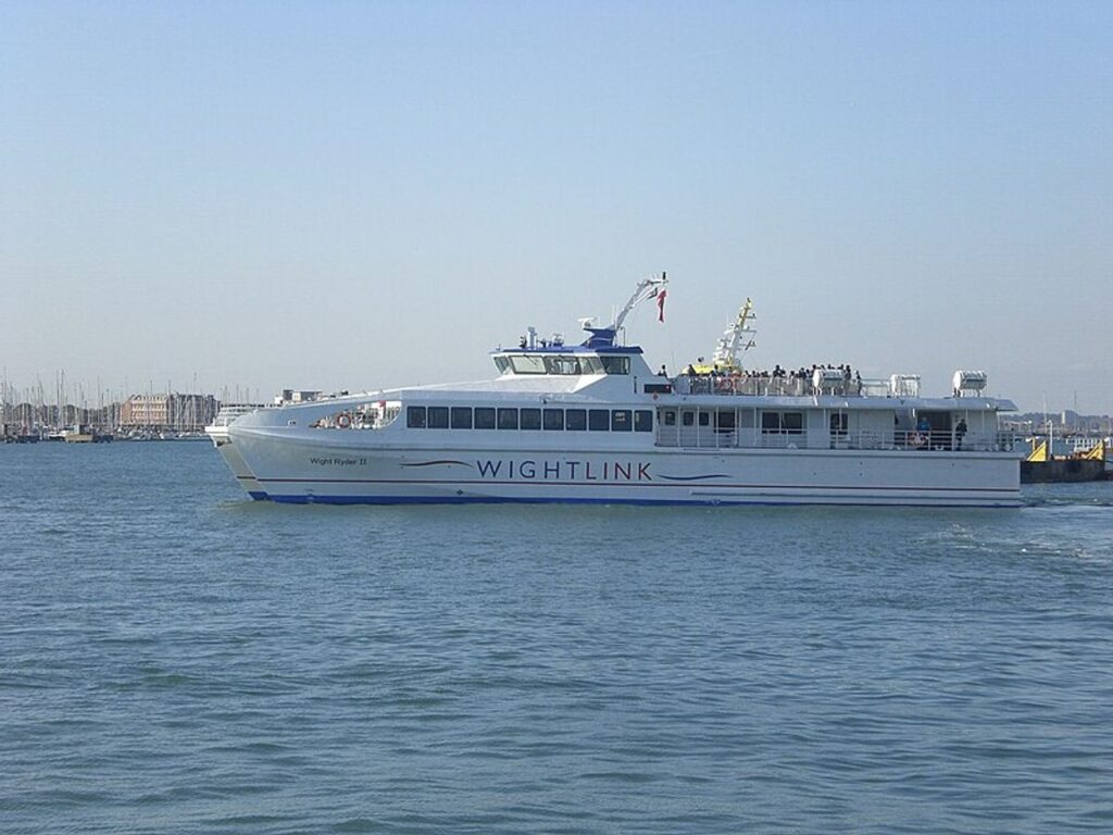 Wightlink foot passenger catamaran Wight Ryder II leaving Portsmouth, 2009 [Photo: Editor5807 - Own work]